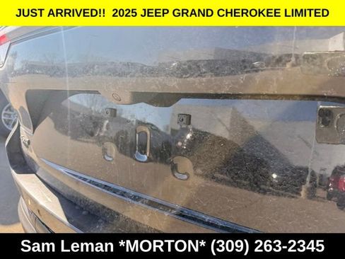 New 2025 Jeep Grand Cherokee Limited w/ Black Appearance Package image 6