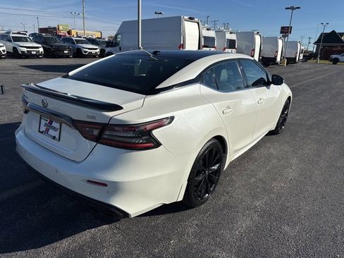 Used 2019 Nissan Maxima SR w/ Premium Package image 8