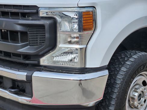 Used 2022 Ford F250 XL w/ Power Equipment Group image 8