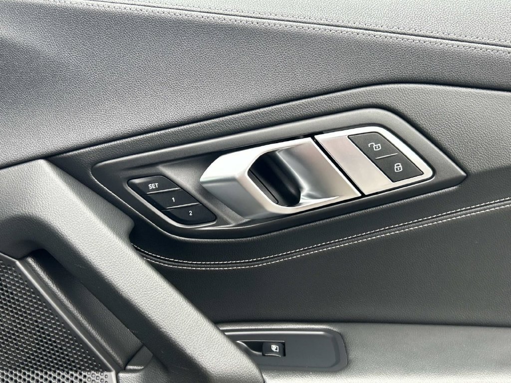 Used 2019 BMW Z4 sDrive30i w/ M Sport Package RWD image 17