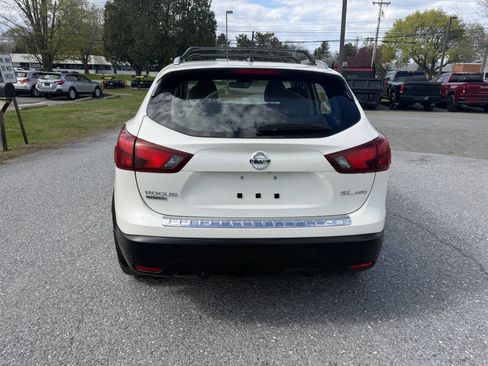 Used 2019 Nissan Rogue Sport SL AWD/4WD image 4