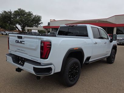 New 2026 GMC Sierra 2500 Denali Ultimate w/ LPO, Black Badging Package