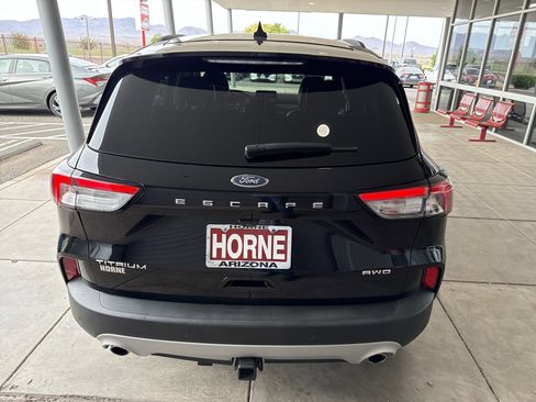 Used 2022 Ford Escape Titanium w/ Class II Trailer Tow Package AWD/4WD image 5