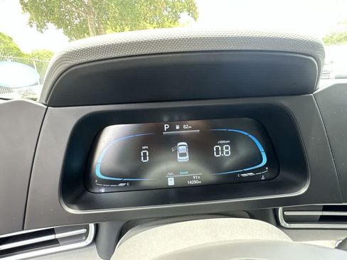 Used 2025 Hyundai Elantra Sport FWD image 22