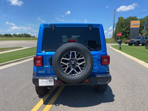 New 2025 Jeep Wrangler Sahara image 12