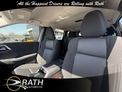 New 2026 Mitsubishi Outlander ES image 13