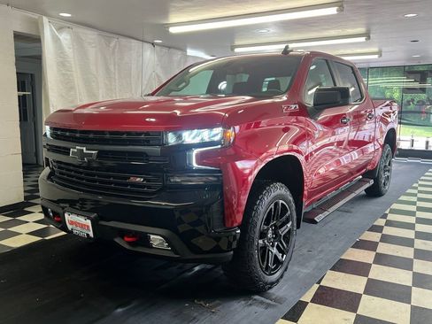 Used 2022 Chevrolet Silverado 1500 LT Trail Boss w/ Bed Protection Package AWD/4WD image 4
