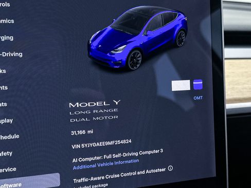 Used 2021 Tesla Model Y Long Range AWD/4WD image 23