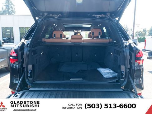 Used 2024 BMW X5 xDrive40i w/ Premium Package AWD/4WD image 8