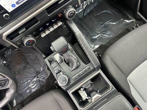 Certified 2025 Toyota 4Runner TRD Off-Road AWD/4WD image 27