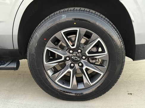 Used 2023 Chevrolet Tahoe Z71 w/ Luxury Package image 16