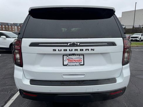 Used 2023 Chevrolet Suburban Z71 w/ Luxury Package image 4