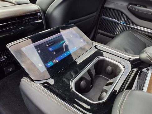 Used 2023 Jeep Grand Wagoneer 4WD image 25