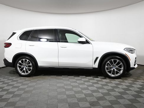 Used 2022 BMW X5 xDrive40i w/ Premium Package AWD/4WD image 8