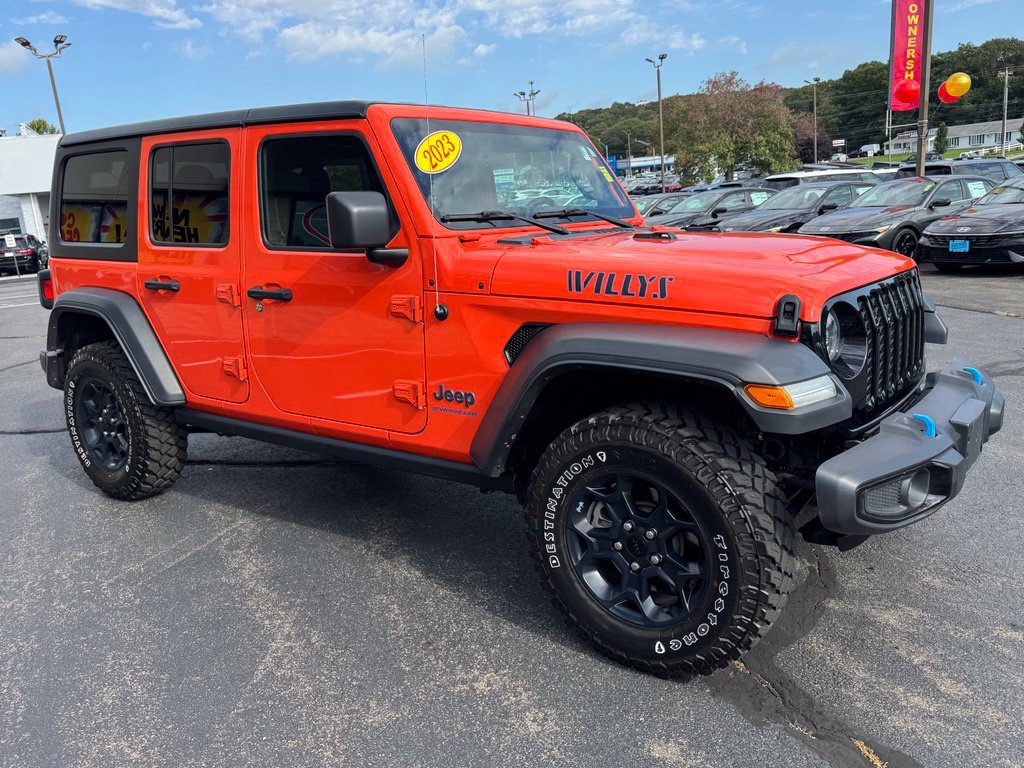 Used 2023 Jeep Wrangler Unlimited w/ Convenience Group AWD/4WD image 3
