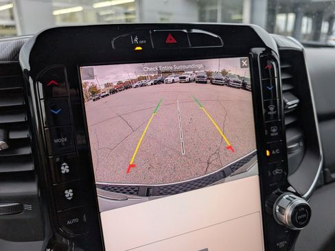 New 2026 RAM 1500 4x4 Crew Cab image 30