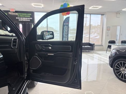 Used 2019 RAM 1500 Laramie AWD/4WD image 43