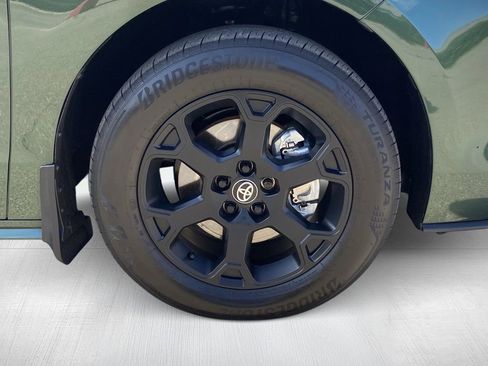 Certified 2025 Toyota Sienna XLE Woodland Edition image 14