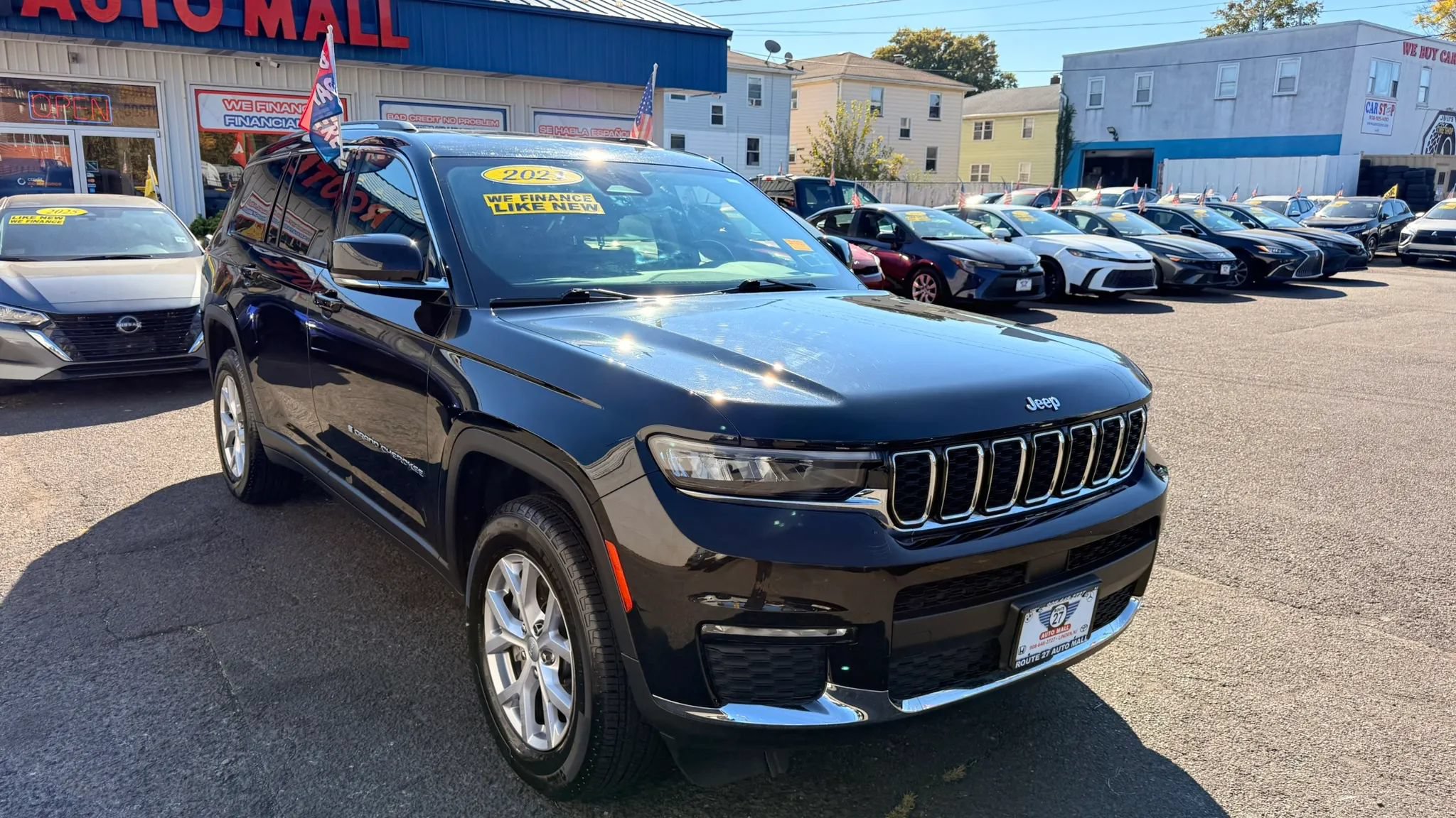 Used 2021 Jeep Grand Cherokee L Limited AWD/4WD image 2