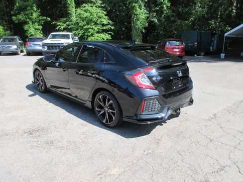 Used 2018 Honda Civic Sport Touring image 3