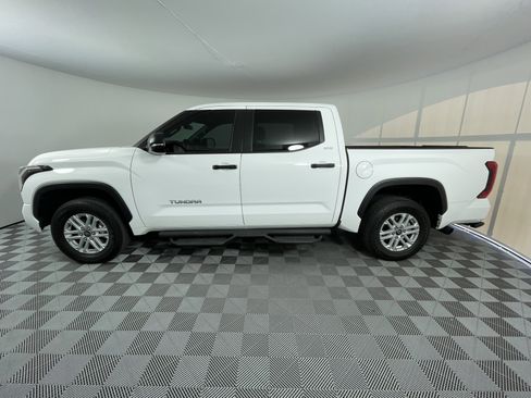 Used 2025 Toyota Tundra SR5 w/ SR5 Convenience Package AWD/4WD image 2