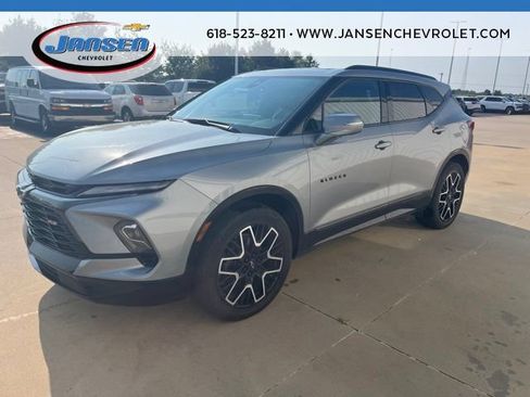 Used 2023 Chevrolet Blazer RS w/ Driver Confidence II Package FWD image 3