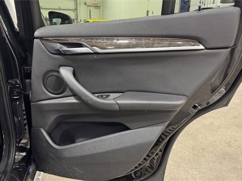 Used 2017 BMW X1 xDrive28i image 10