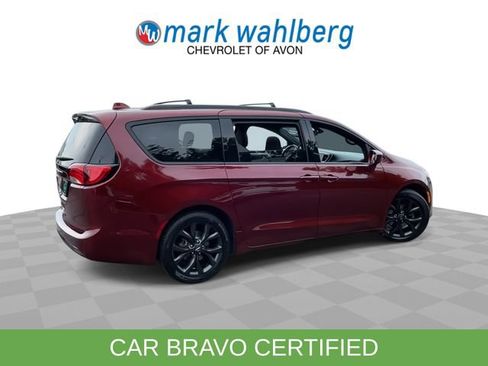 Used 2019 Chrysler Pacifica Touring Plus w/ S Appearance Package FWD image 8