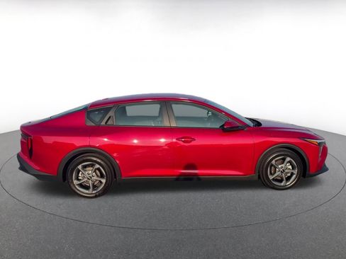 Used 2025 Kia K4 LXS image 16