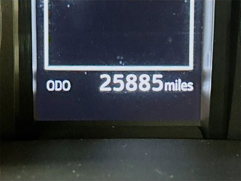 Used 2023 Toyota 4Runner SR5 Premium image 10