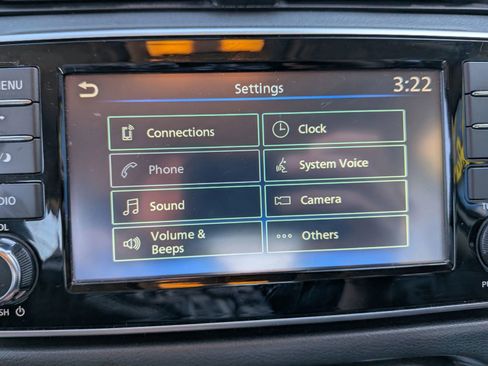 Used 2025 Nissan Versa S FWD image 42
