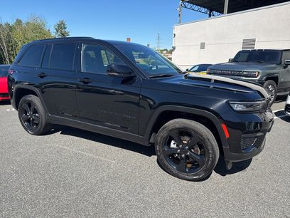 Used 2023 Jeep Grand Cherokee Altitude