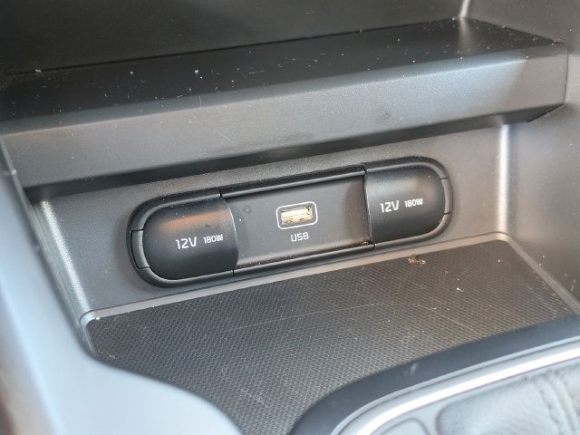 Used 2025 Kia Soul LX FWD image 32