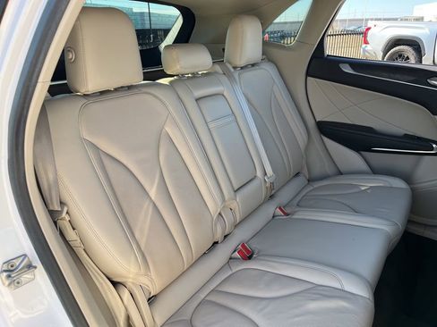 Used 2019 Lincoln MKC Reserve image 27
