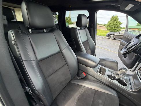 Used 2020 Jeep Grand Cherokee Altitude AWD/4WD image 43