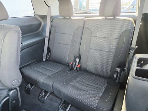 Used 2021 GMC Acadia SLE w/ Driver Convenience Package image 13