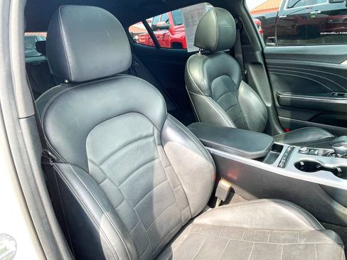 Used 2022 Kia Stinger GT2 RWD image 10