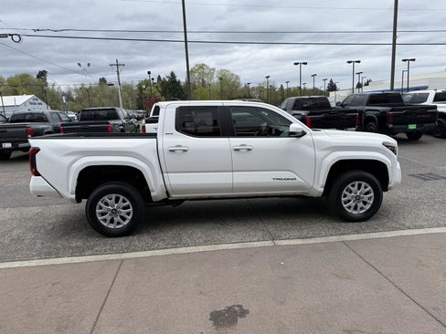 Certified 2024 Toyota Tacoma SR5 RWD image 9