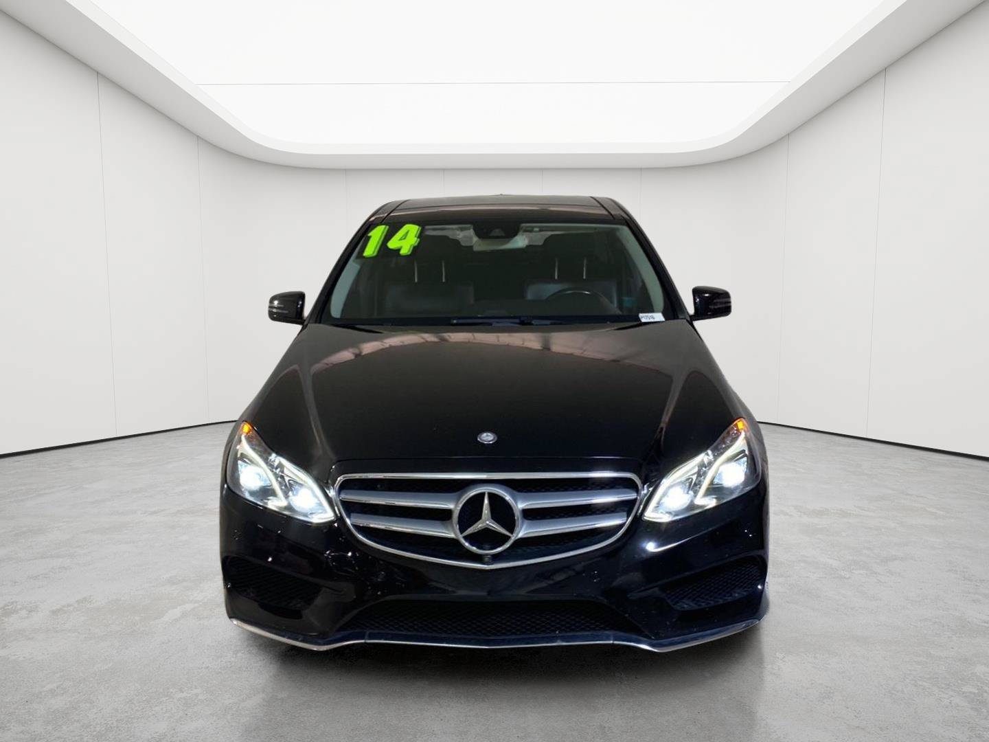 Used 2014 Mercedes-Benz E 350 4MATIC Sedan image 2