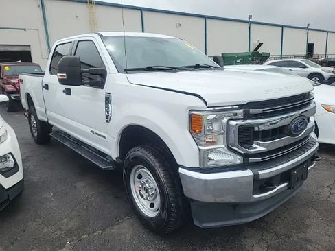 Used 2020 Ford F250 XLT w/ FX4 Off-Road Package AWD/4WD image 4