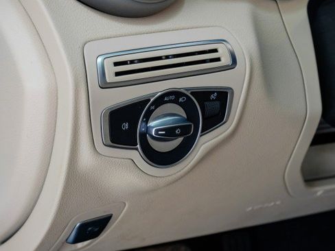 Used 2020 Mercedes-Benz C 300 Sedan image 36