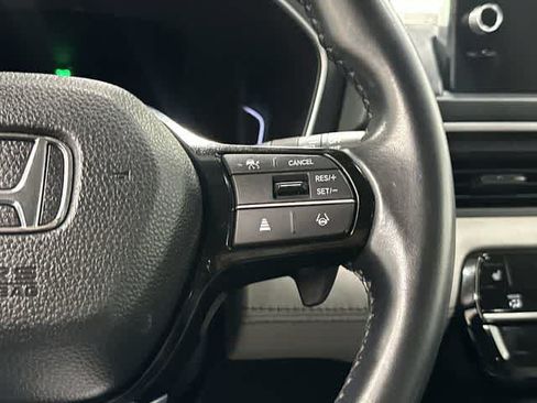 Used 2025 Honda Pilot EX-L image 18