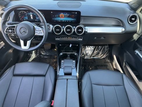 Used 2022 Mercedes-Benz GLB 250 image 10