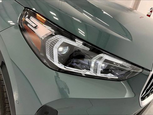 Used 2025 BMW X1 xDrive28i image 38