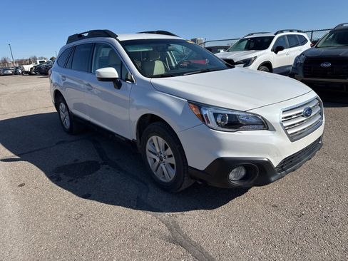 Used 2017 Subaru Outback 2.5i Premium image 4