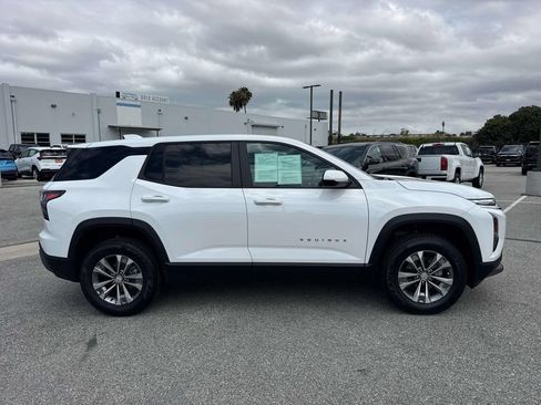 Used 2025 Chevrolet Equinox LT AWD/4WD image 2