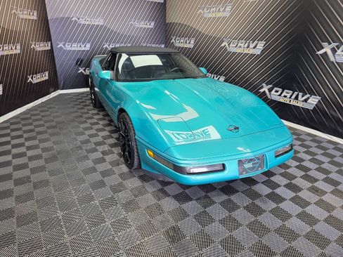 Used 1991 Chevrolet Corvette Convertible RWD image 7