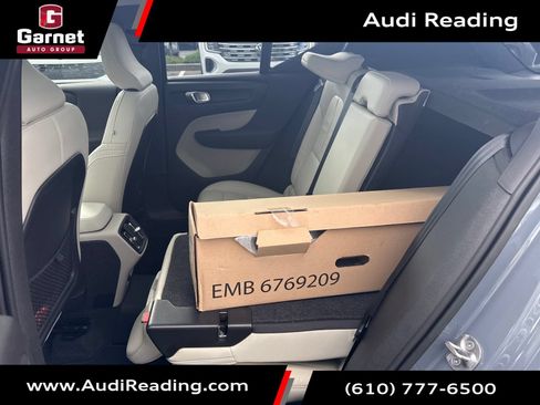 Used 2023 Volvo XC40 B5 Ultimate AWD/4WD image 13