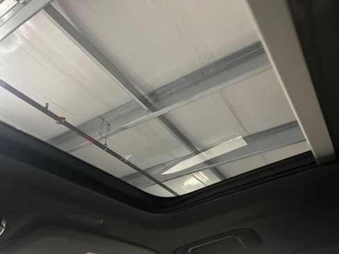 Certified 2023 Volvo XC40 Recharge Plus image 25