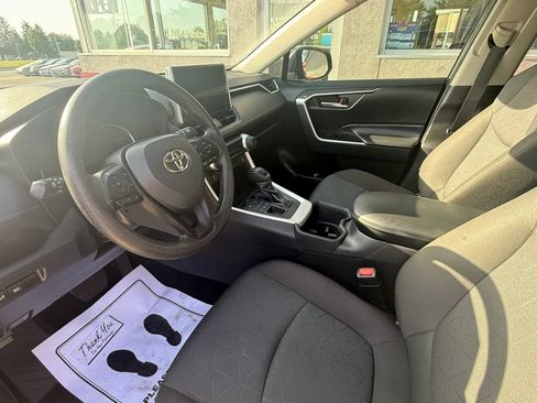 Used 2023 Toyota RAV4 XLE AWD/4WD image 8